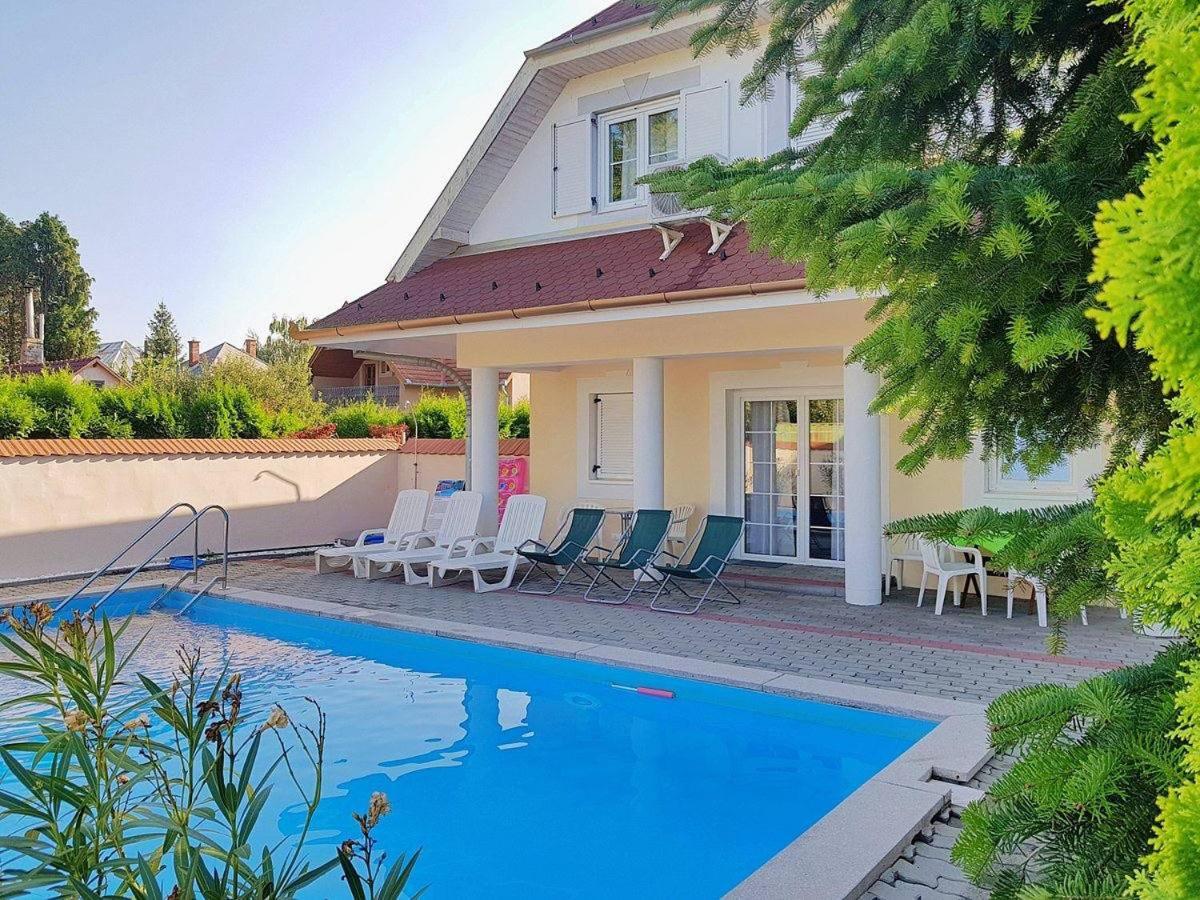 Zamor 10 Apartmant Кестхей